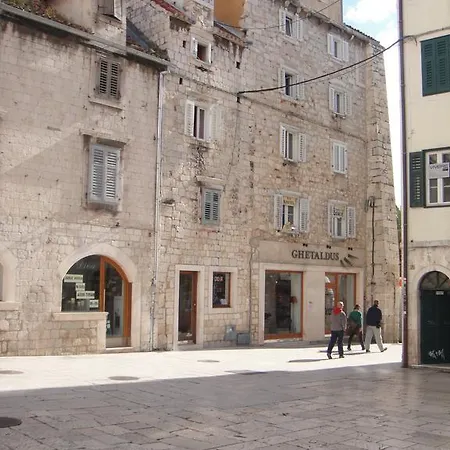 بيت ضيافة Old Town سبليت