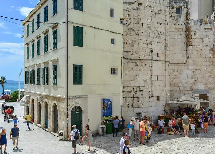 Old Town Πανσιόν 3*